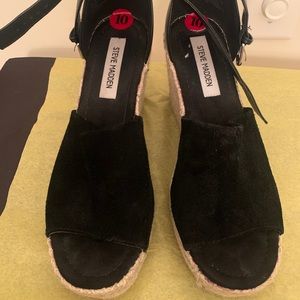 Steve Madden Black Wedge Size 10